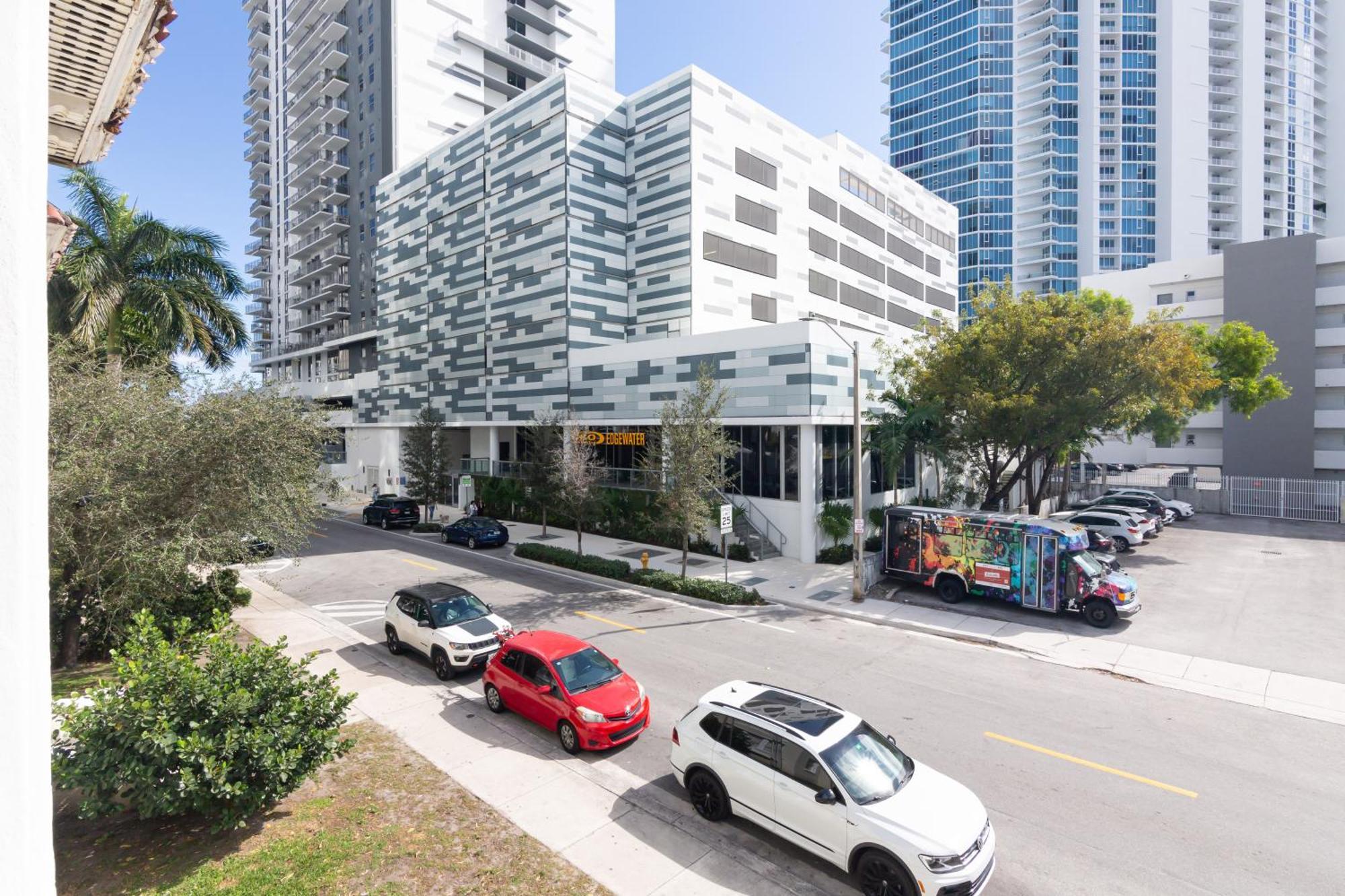 Appartamento 2-Bdrm -Heart Wynwood & Edgewater- Private Parking Miami Esterno foto